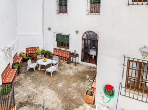 Boutique Holiday Home in Higuera de la Sierra with Terrace, Higuera De La Sierra